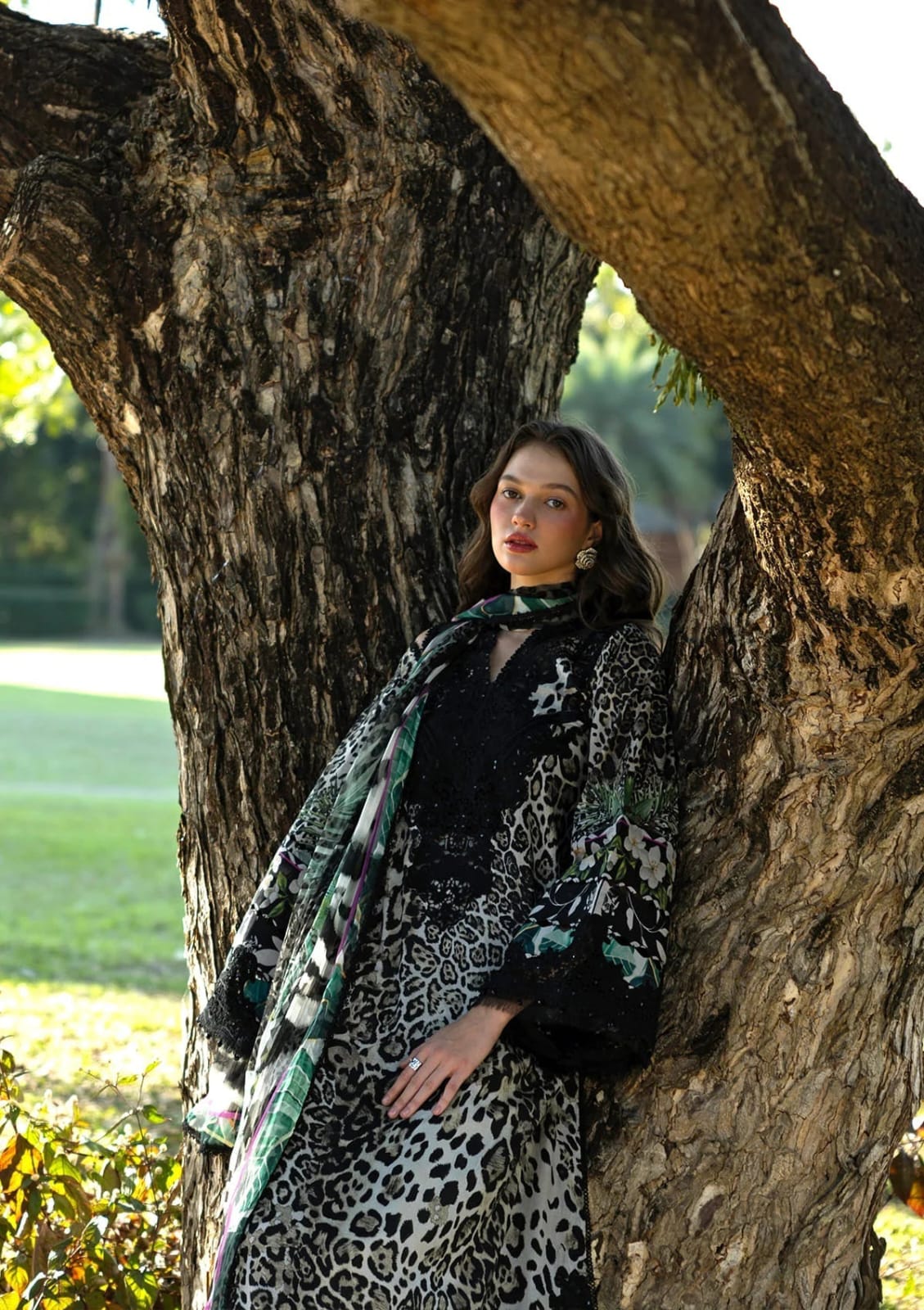 Elaf -3 Piece Unstitched Embroidered Lawn Suit ( Printed Lawn Dupatta )